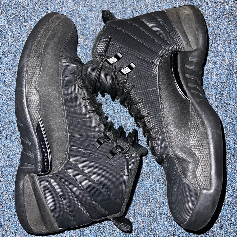 Jordan 12 Winterized “triple black”-Size 11.5